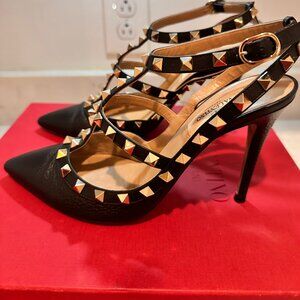 Valentino Black Rockstud Heels Size 37 - 7.5